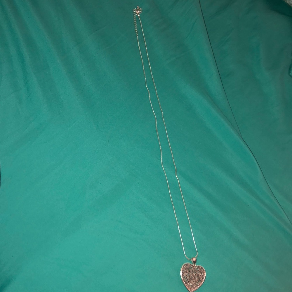 Women’s necklace